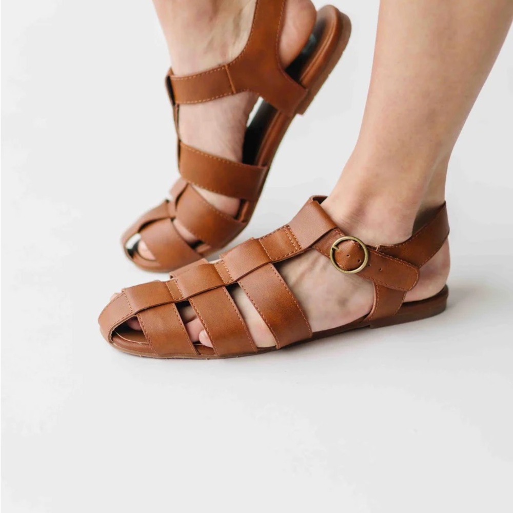 New BC Footwear By Seychelles Monday Tan V Leather Sandal 7